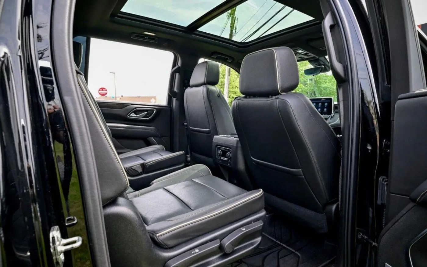Chevrolet Suburban — rear cabin